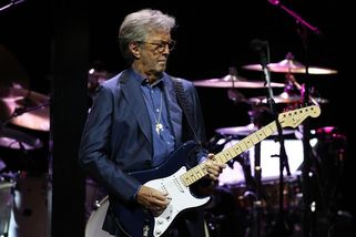 Recenze: Eric Clapton říká hrozné věci. Kytarista je to ale úžasný - Seznam Zprávy